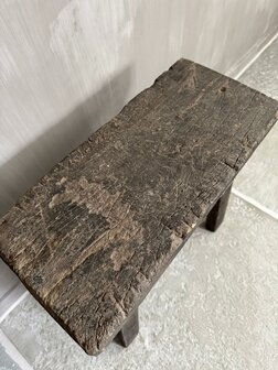 Oud houten kruk Old Barn 45cm A