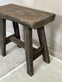 Oud houten kruk Old Barn 45cm B