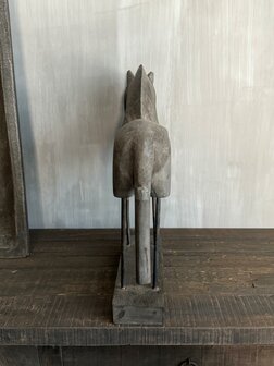 Unieke houten paarden  op voet (set)