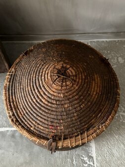 Oude dessert mand India small| Old basket india smaal B (afhalen)