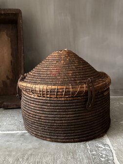 Oude dessert mand India small| Old basket india smaal B (afhalen)
