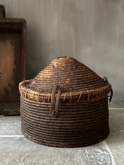 Oude dessert mand India small| Old basket india smaal B (afhalen)