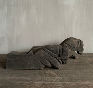Authentieke houten paarden Aura Peeperkorn  C (set)