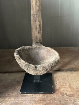 Lepel op standaard  D