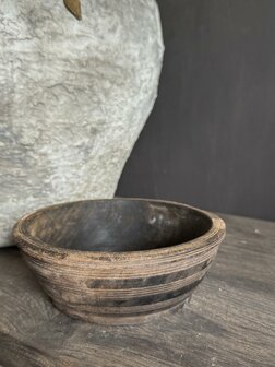 Oud houten schaaltje Bb