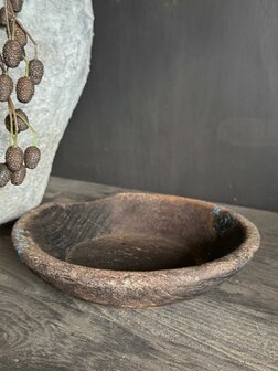 Oud houten schaaltje Bc