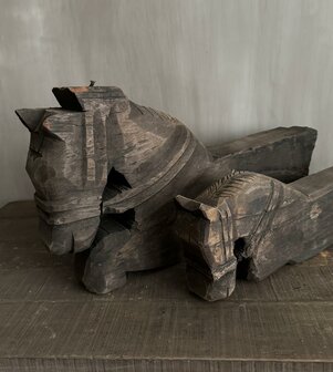 Authentieke houten paarden Aura Peeperkorn  D (set)