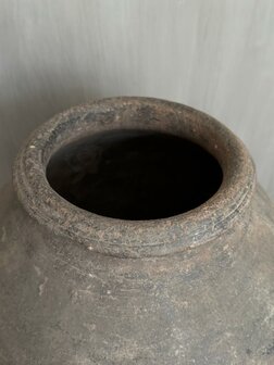 Oude stenen kruik India M (afhalen)