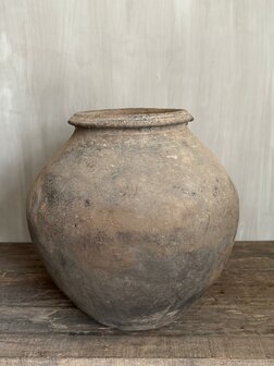 Oude stenen kruik India M (afhalen)