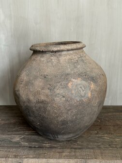 Oude stenen kruik India M (afhalen)