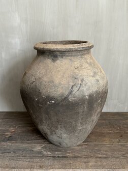 Oude stenen kruik India M  A 
