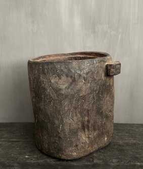 Authentieke houten pot (hoogte 31cm)