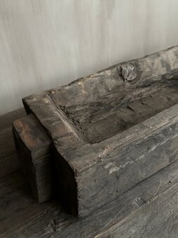Antieke trog Aura Peeperkorn B
