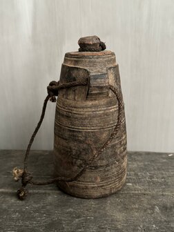 Nepalese kruik met deksel M3 (hoogte 24cm)