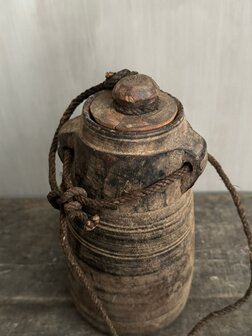Nepalese kruik met deksel M3 (hoogte 24cm)