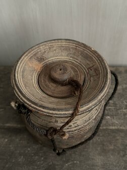 Nepalese kruik met deksel  M1 (hoogte 15cm)
