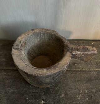 Houten vijzel met handvat Z2