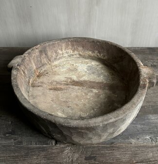 Oude houten schaal M3