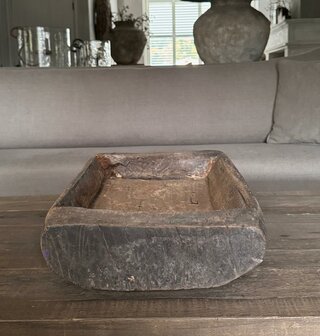 Houten bak met handvat / Houten schaal met handvat