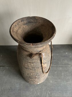 Nepalese kruik M12