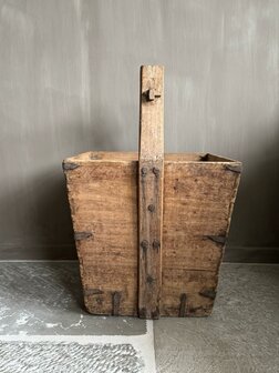 Oude rijstbak | oude bak met handvat E