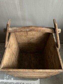 Oude rijstbak | oude bak met handvat E