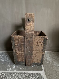 Oude rijstbak | oude bak met handvat C1