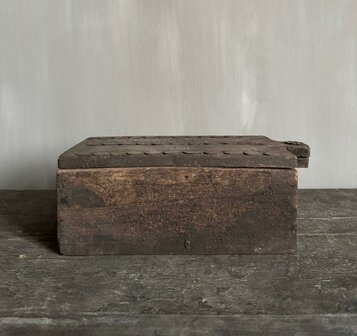 Oude houten spice box