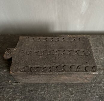 Oude houten spice box