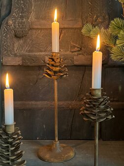 Kandelaar dennenappel roest L