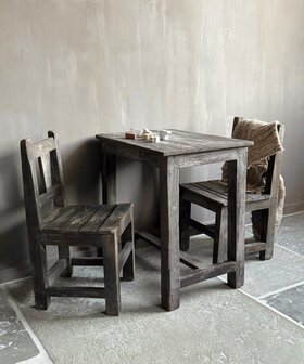 Oud houten kinderstoeltje met tafeltje - set (afhalen)