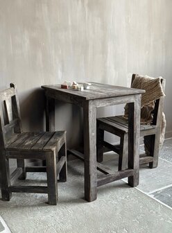 Oud houten kinderstoeltje met tafeltje - set (afhalen)