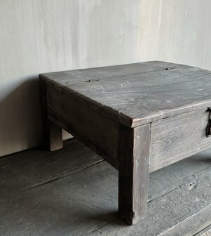 Uniek oud tafeltje India