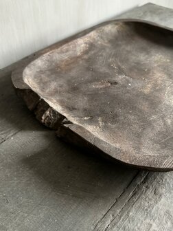 Houten schaal met handvat Arturo Luksa