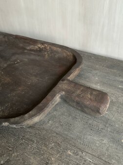 Houten schaal met handvat Arturo Luksa