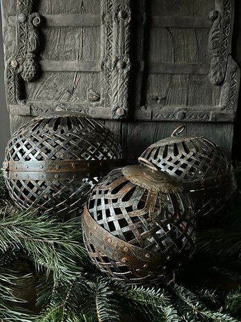 Decoratieve sfeerballen set (3 stuks) | metalen ballen set