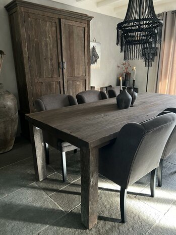 Eetkamertafel Driftwood met blokpoot| Landelijke eetkamertafel