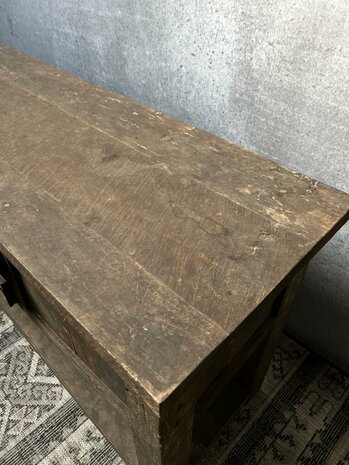 Sidetable Old Barn met deurtje