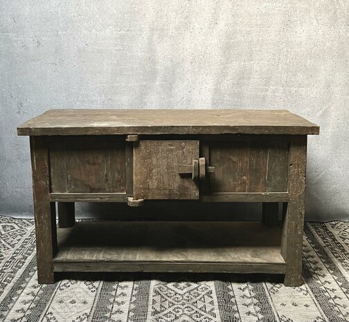 Sidetable Old Barn met deurtje