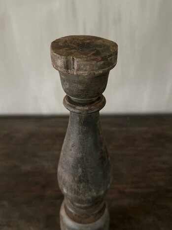 Oude houten baluster Z6 (rechter)