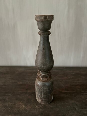 Oude houten baluster Z6 (rechter)