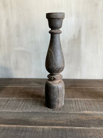 Oude houten baluster Z6 (linker)