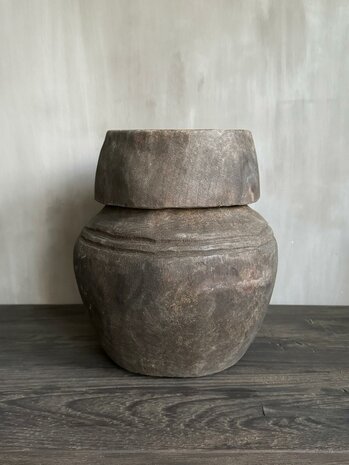Unieke pot met deksel Luksa A