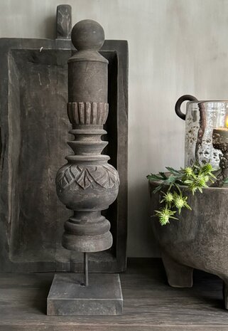 Ornament Timbul op standaard 