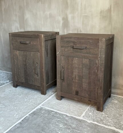 Nachtkastjes Driftwood met lade en deur A (afhalen)
