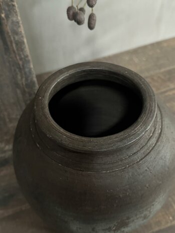 Oude claypot Nepal A