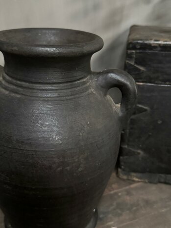 Oude claypot Nepal E
