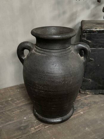 Oude claypot Nepal E