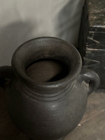Oude claypot Nepal E