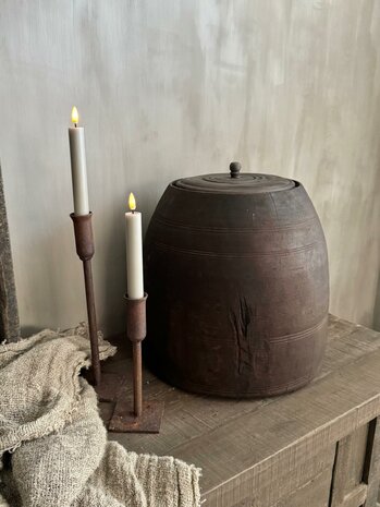 Oude houten pot met deksel Be-Uniq
